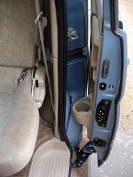 2003 Nissan Serena Photos