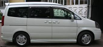 2003 Nissan Serena Pics