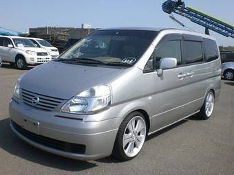 2003 Nissan Serena Photos