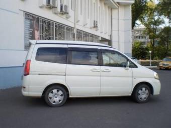 2003 Nissan Serena Photos