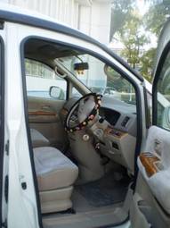 2003 Nissan Serena For Sale