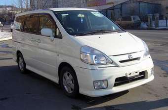 2004 Nissan Serena Photos