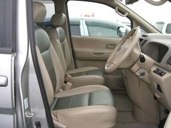 2004 Nissan Serena For Sale