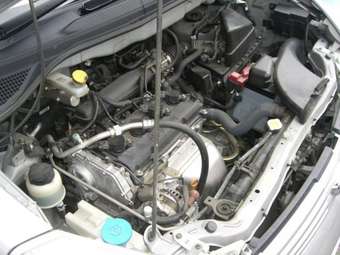 2004 Nissan Serena Images