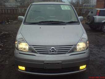 2004 Nissan Serena Pictures