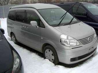 2004 Nissan Serena Photos