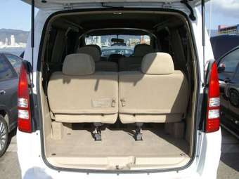 2004 Nissan Serena For Sale