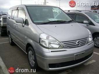 2004 Nissan Serena Photos