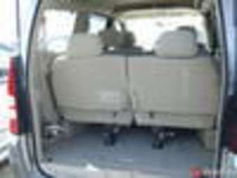 2004 Nissan Serena Pictures