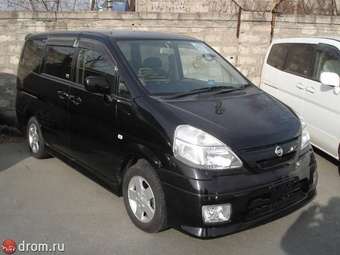 2004 Nissan Serena