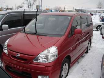 2004 Nissan Serena Pictures