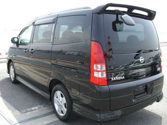 2004 Nissan Serena Pictures