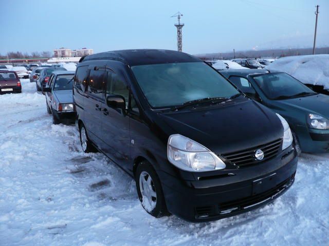 2004 Nissan Serena