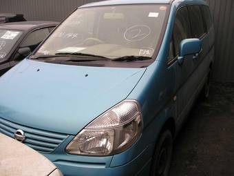 2004 Nissan Serena Photos