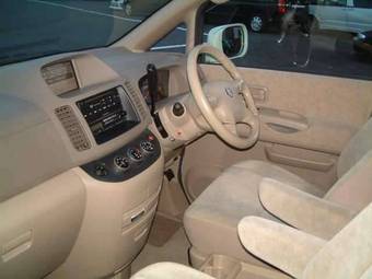 2004 Nissan Serena For Sale