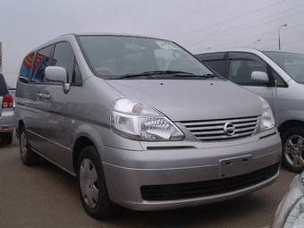 2004 Nissan Serena Photos