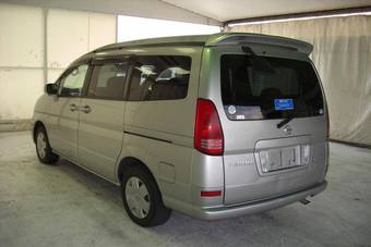 2004 Nissan Serena Photos