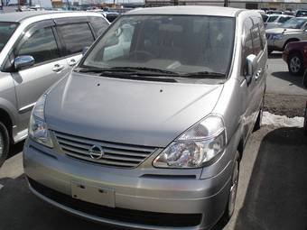 2004 Nissan Serena Pictures