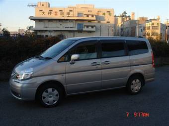 2004 Nissan Serena Photos