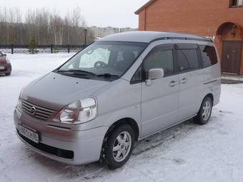 2004 Nissan Serena Photos