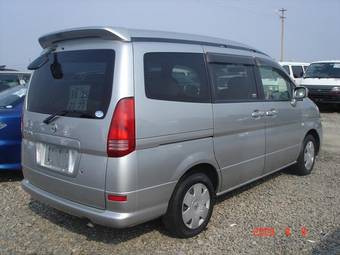 2004 Nissan Serena Pictures