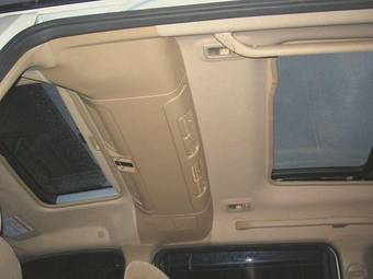 2004 Nissan Serena Pictures