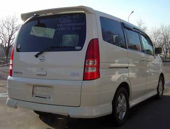 2004 Nissan Serena Photos