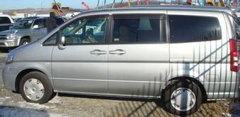 2004 Nissan Serena Images