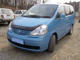 2004 Nissan Serena Photos