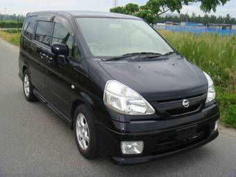 2004 Nissan Serena Photos