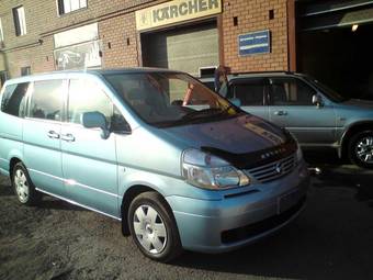 2004 Nissan Serena Photos