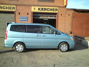 2004 Nissan Serena Pictures