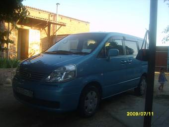 2004 Nissan Serena Photos