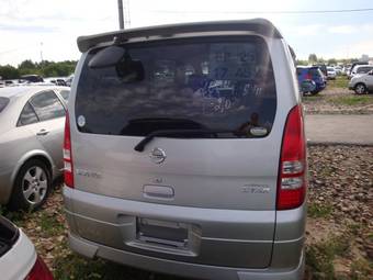 2004 Nissan Serena Photos