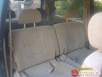 2004 Nissan Serena Photos