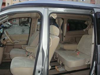 2004 Nissan Serena For Sale