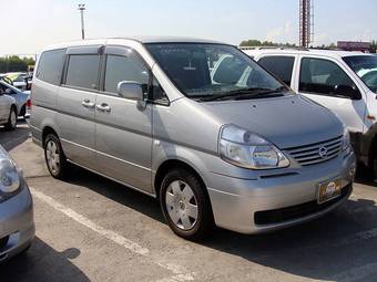 2004 Nissan Serena Photos