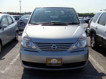 2004 Nissan Serena Pictures