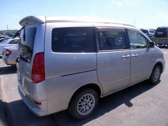 2004 Nissan Serena Images