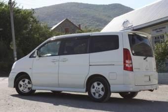 2004 Nissan Serena Pictures