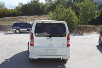 2004 Nissan Serena Photos