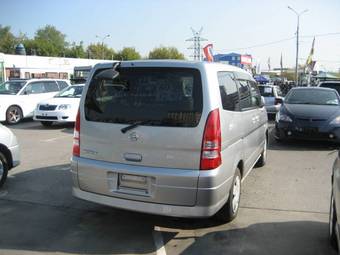 2004 Nissan Serena Photos