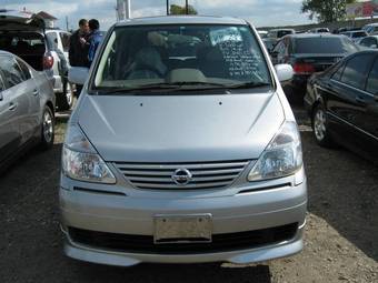 2004 Nissan Serena Pictures