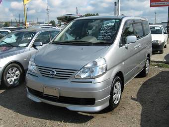 2004 Nissan Serena Photos