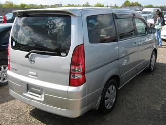 2004 Nissan Serena Photos