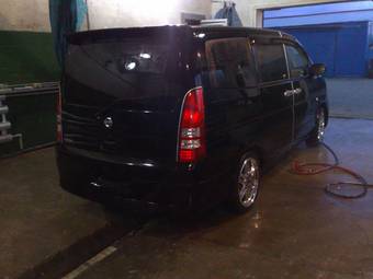 2004 Nissan Serena Photos