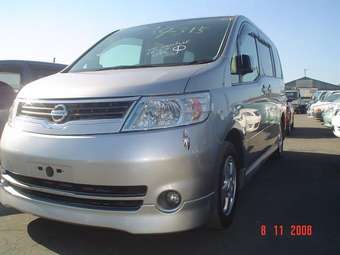 2005 Nissan Serena Pictures