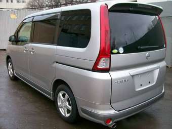 2005 Nissan Serena Images