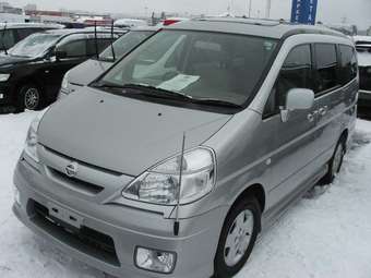 2005 Nissan Serena Photos