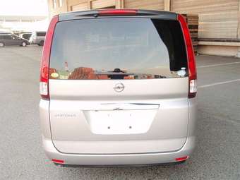 2005 Nissan Serena Photos